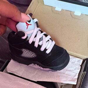 Jordan 5s size 4c